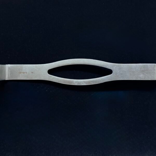 Arthrex AR-1420 Graft Harvesting Retractor