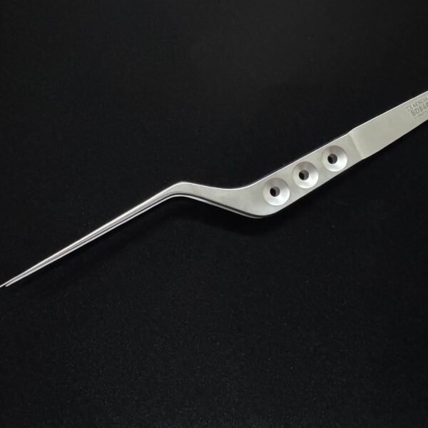 Aesculap BD840R Yasargil Microform Micro Dressing Forceps – Str, bayonet-style design, 200 mm (7 7/8”). Features a working length of 75 mm and jaw width of 0.60 mm. Smooth jaws with a flat handle for precision control.